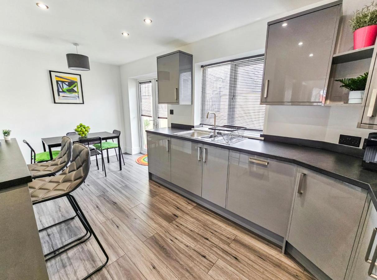 Two Bedroom Detached Modern Bungalow Close To Plymouth Argyle Fc Экстерьер фото
